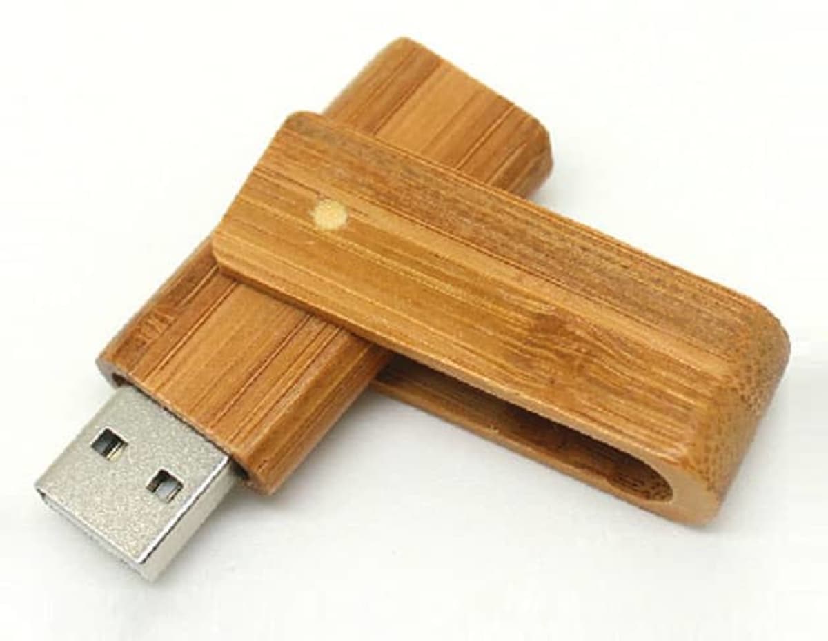 USB swivel design made from bamboo ( factory direct MOQ )
