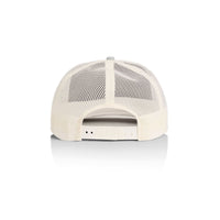 Stock Contrast Trucker