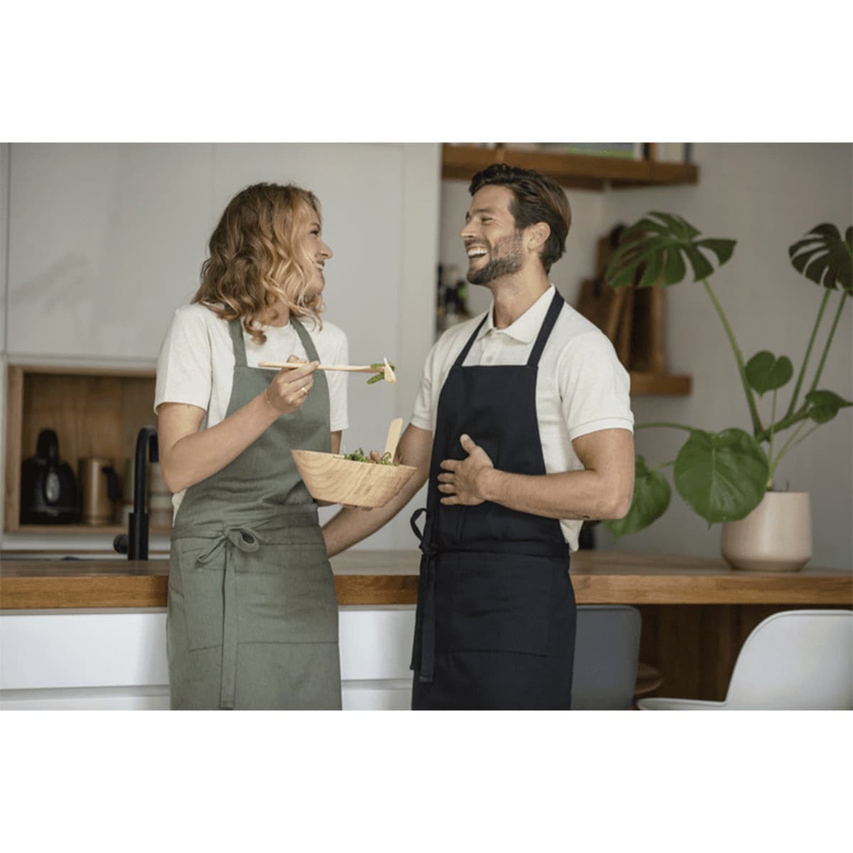 Shara 240 g/m2 Aware Recycled Apron