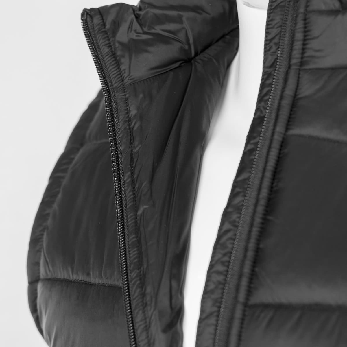 TRENDSWEAR Milford Womens Puffer Vest