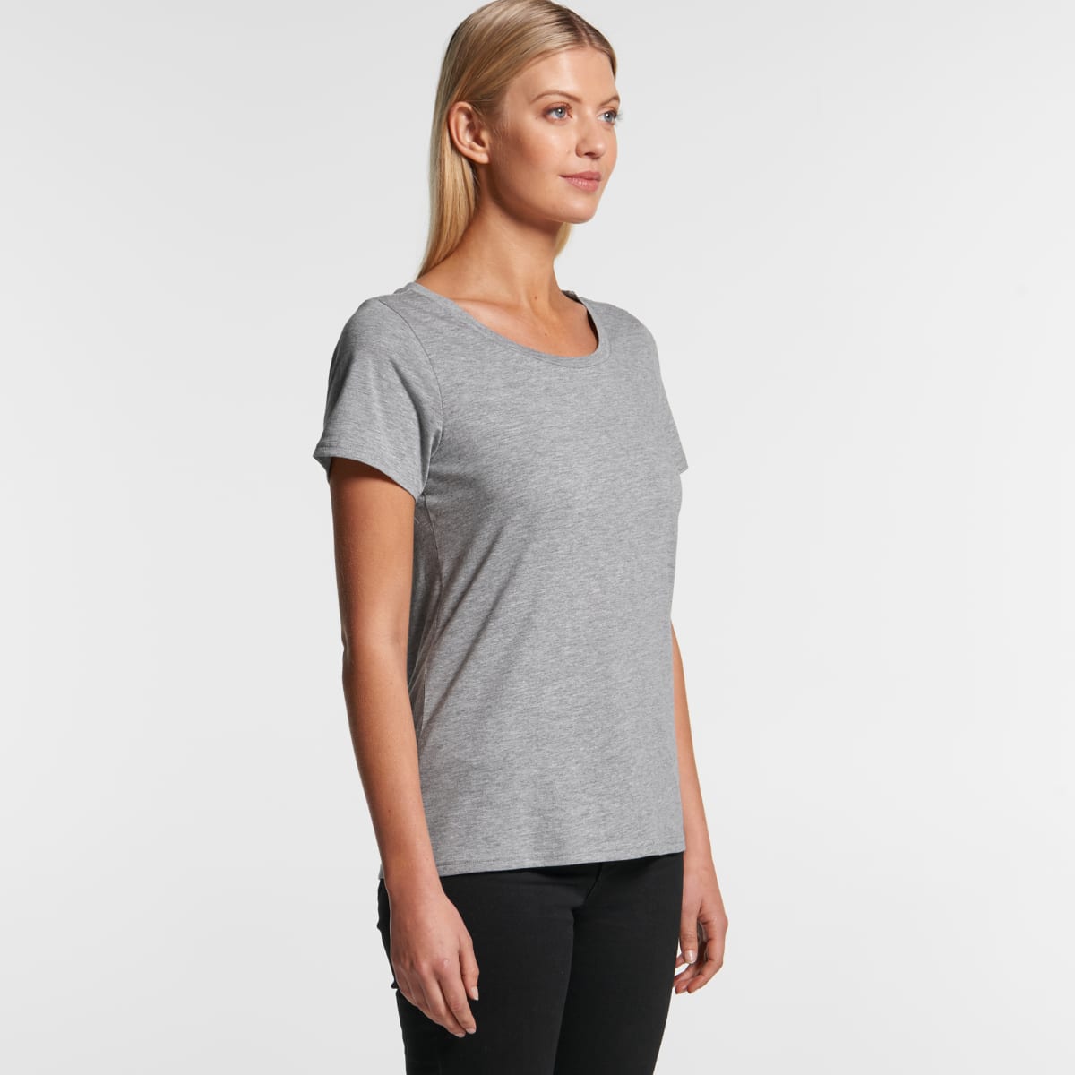 Wo's Shallow Scoop Tee