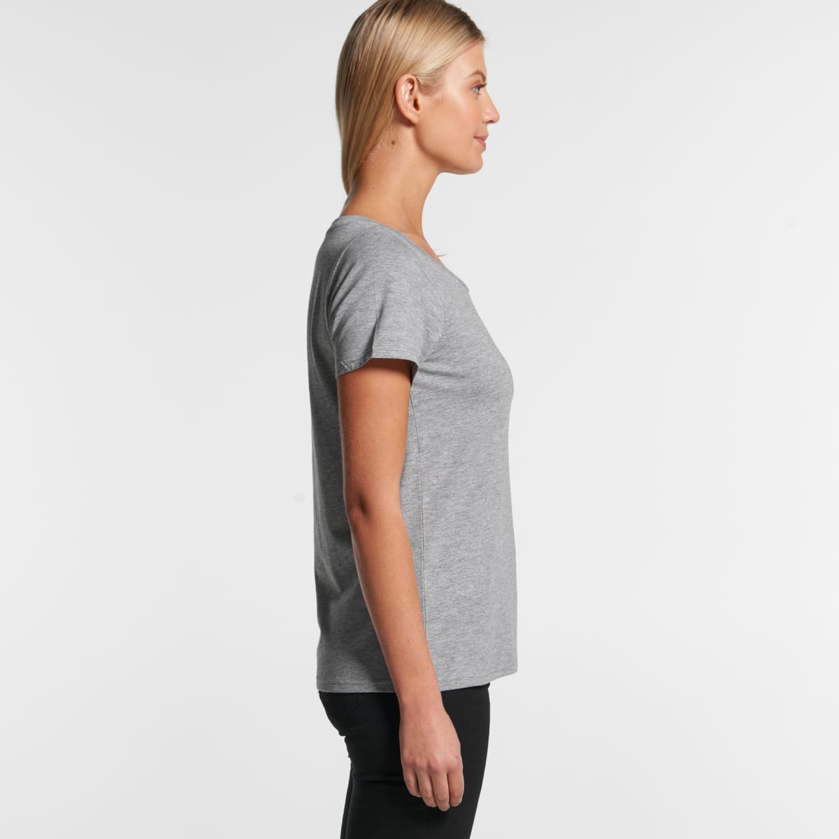 Wo's Shallow Scoop Tee