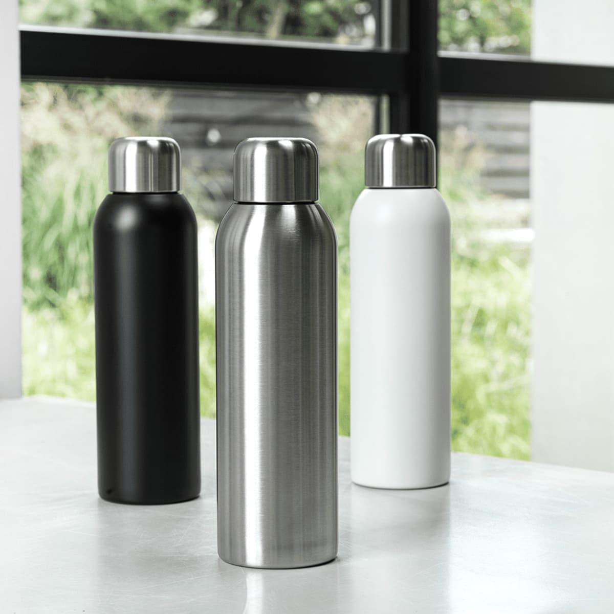 Guzzle 800ml Stainless Sports Bottle