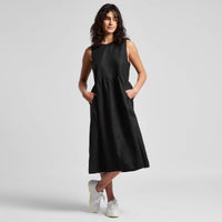 Wo's Linen Dress