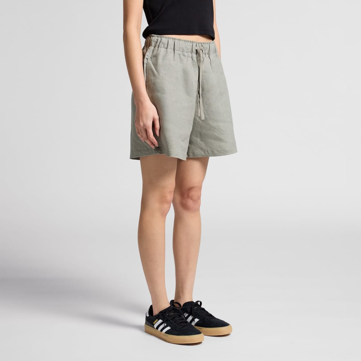 Wo's Linen Shorts