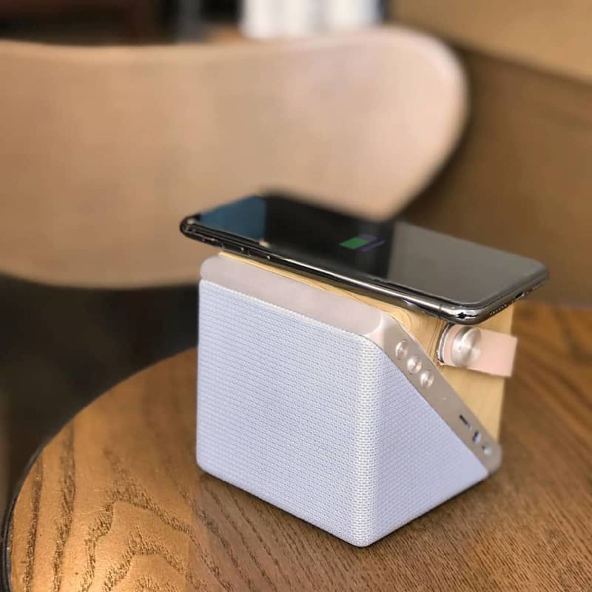 Twist Cube Wireless Charging Bluetooth Speaker