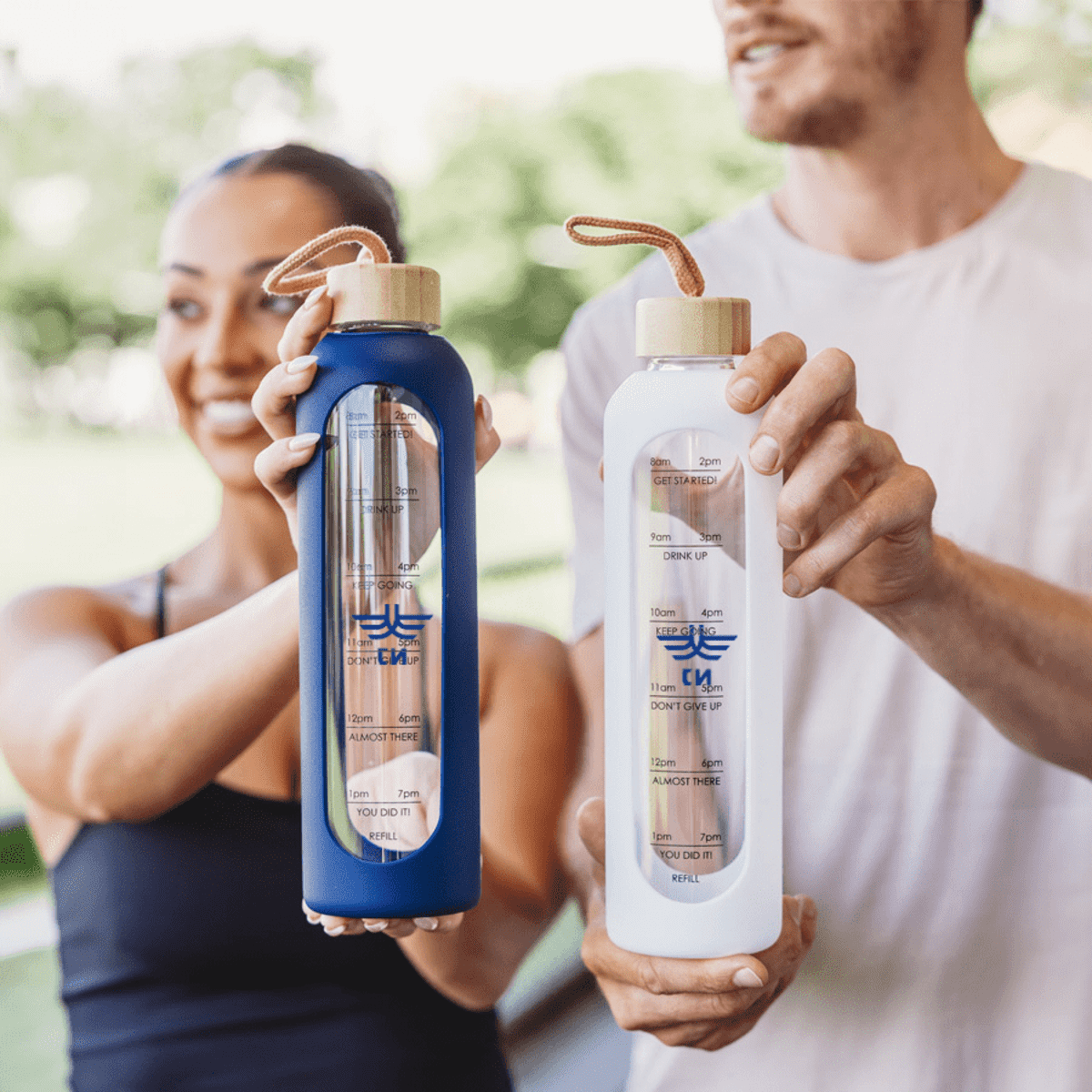 Arlo 1L Glass Water Bottle
