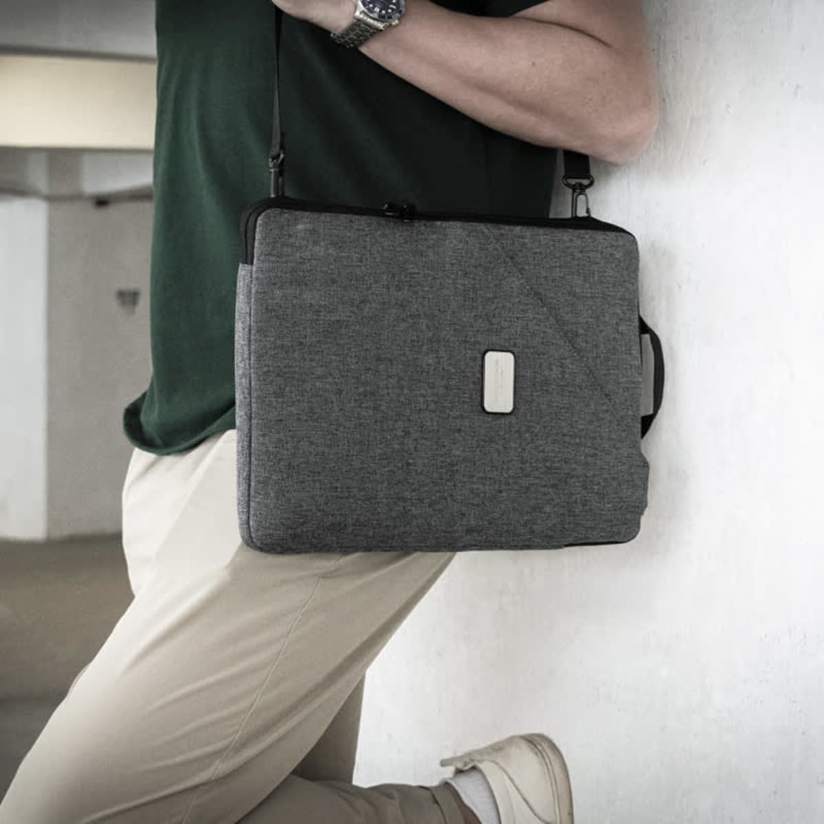 Specter Go Laptop Sling Bag (Stock)