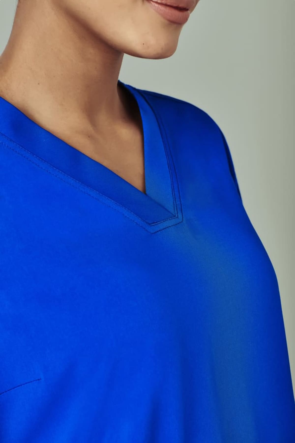 Womens Avery V-Neck Scrub Top