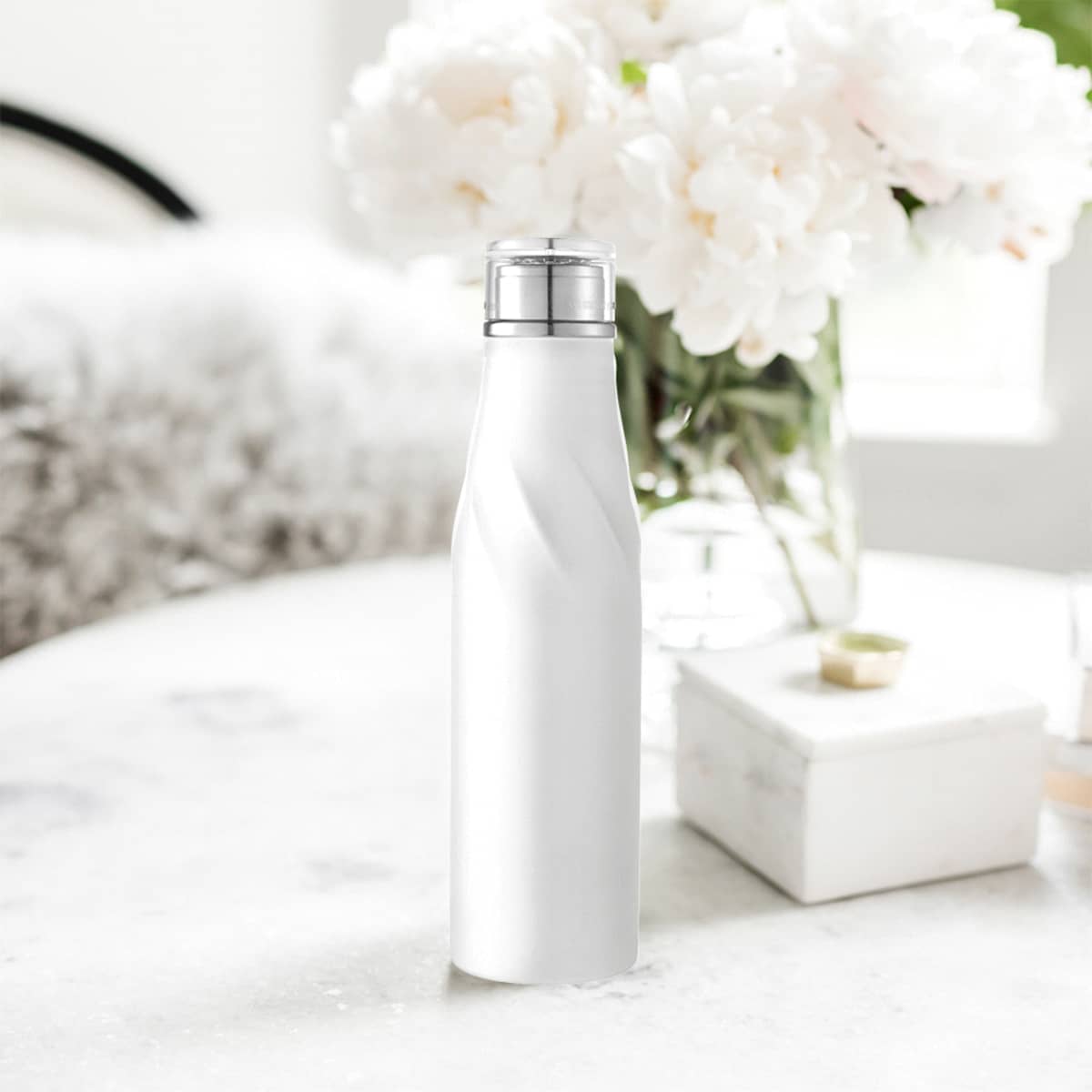 Hugo Auto-Seal Copper Vacuum Insulated Bottle 700ml